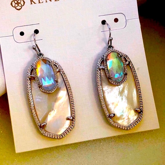 NWT Kendra Scott RARE & Retired Emmy Earrings Silver & Ivory Pearl & Dichroic! - Picture 9 of 15
